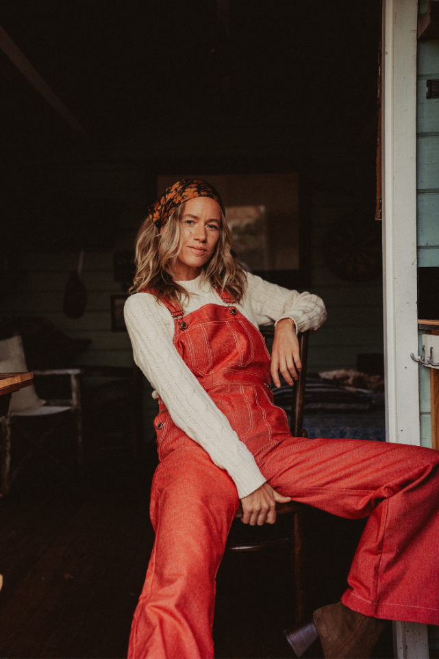 Salopette Dancing Queen denim rouge jambes larges