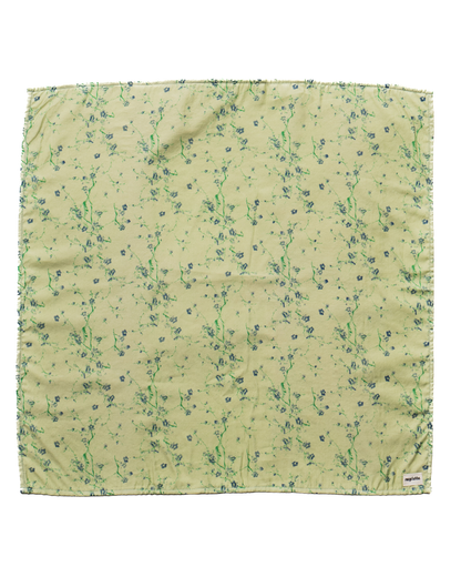 Foulard vert fleuri bleu fabriqué dans les Hauts-de-France