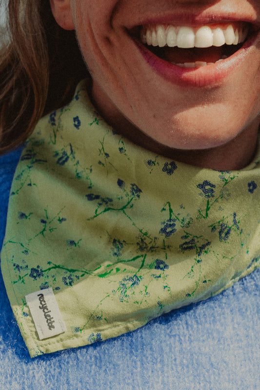 Le Foulard Vert fleuri
