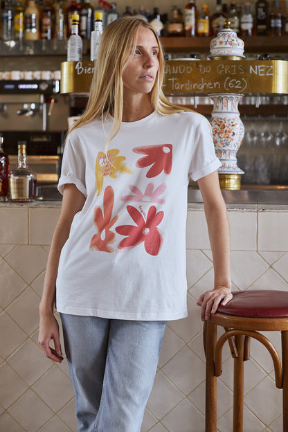 T-shirt "Engagée mais pas toute nue"