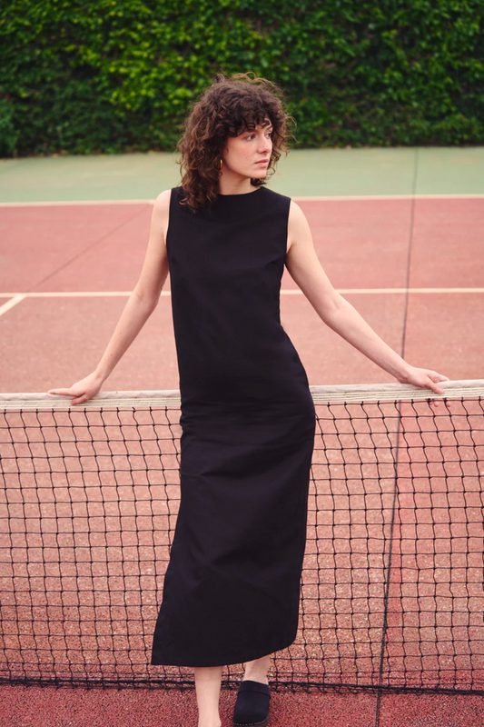 Notre robe longue noire élégante.