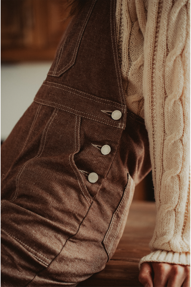 Salopette marron taille haute avec bouton 